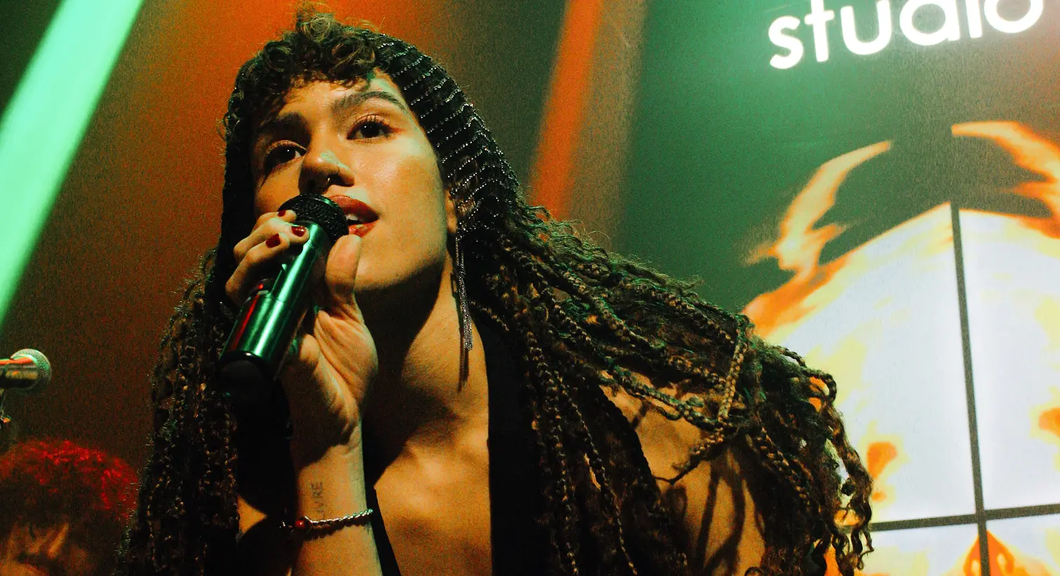 Malu Guedelha em ensaio fotográfico 4